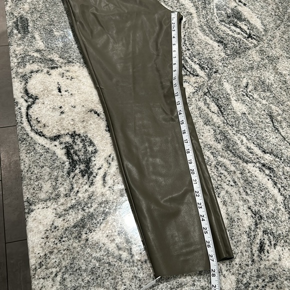 NWOT H&M size 12 H&M Womens Vegan Leather High Rise Pull-On Leggings Olive green - Picture 7 of 7